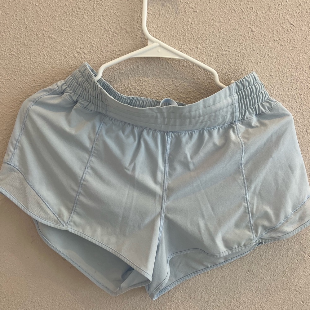 Lululemon Align shorts in 2.5” - Picture 4 of 4
